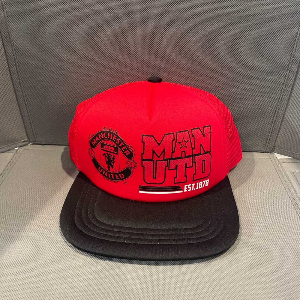 Manchester United Officially Licensed Trucker Hat Adjustable Sizes Red & Black